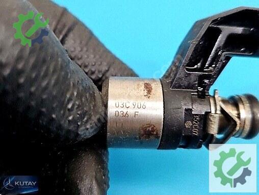 Volkswagen Passat Enjektör 03C906036F çıkma parça