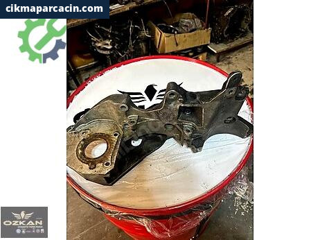 Volkswagen Jetta Motor Takozu & Kulağı çıkma parça