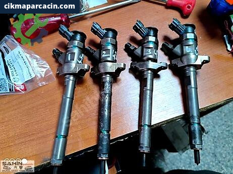 Peugeot 407 Enjektör çıkma parça