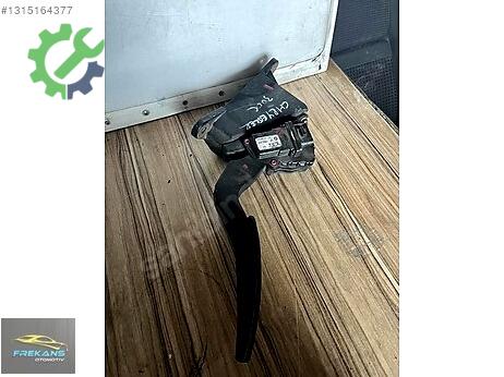 Chrysler 300 C Gaz Pedalı çıkma parça