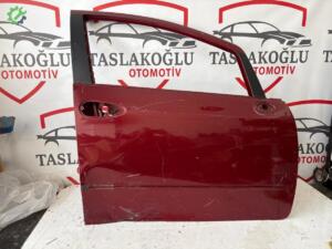 FİAT LİNEA SAĞ ÖN KAPI HAFİF HASARLI