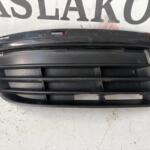 VOLKSWAGEN JETTA SAĞ ÖN SİS FARI ÇERÇEVESİ