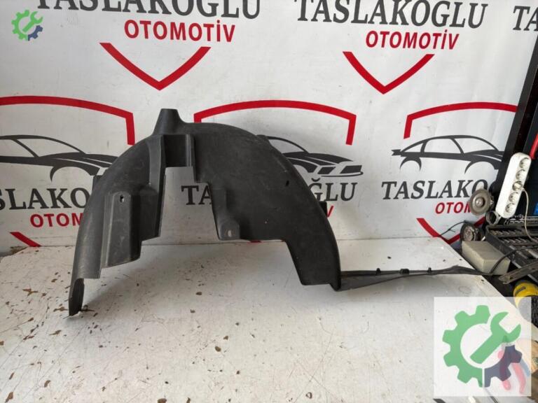 Peugeot 301 Davlumbaz çıkma parça