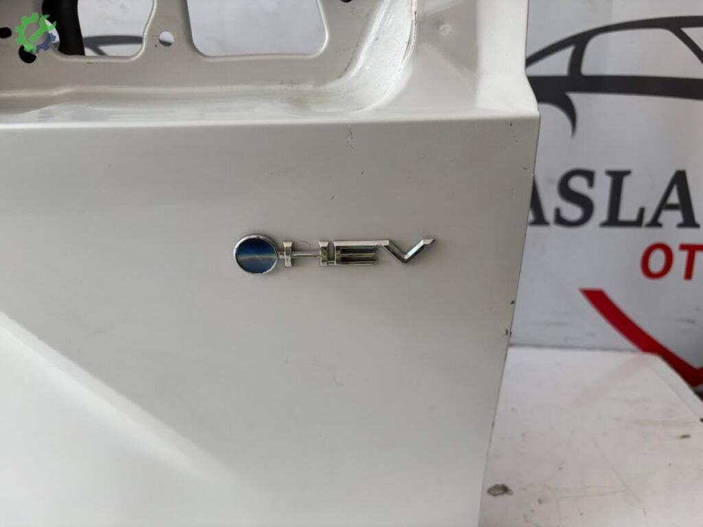 Toyota Corolla Cross Bagaj Kapağı çıkma parça