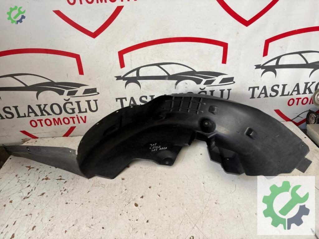 Peugeot 301 Davlumbaz çıkma parça