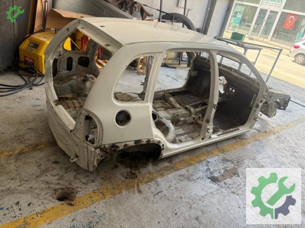 Opel Corsa Tavan çıkma parça