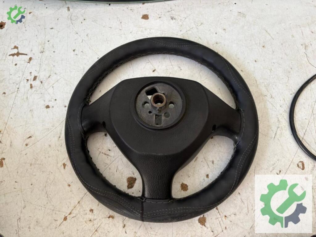 Opel Corsa Direksiyon Simidi çıkma parça