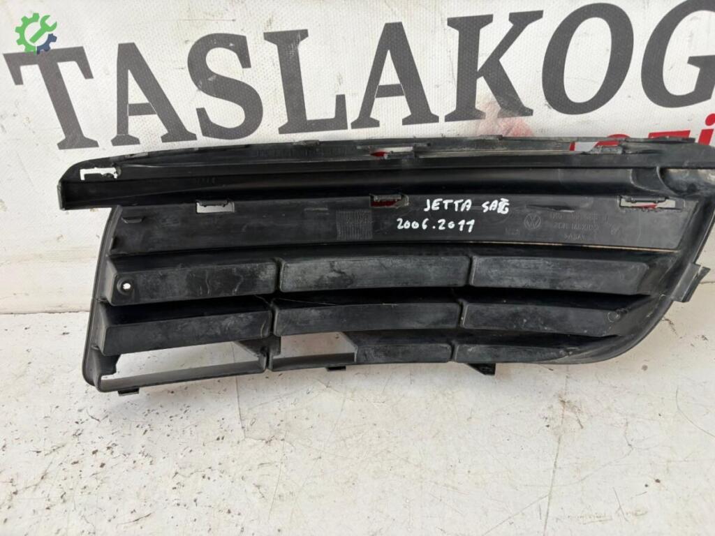 Volkswagen Jetta Sis Farı Çerçevesi çıkma parça