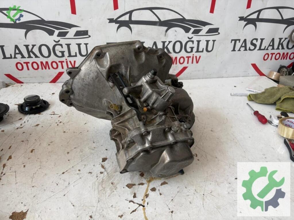 Opel Corsa Şanzıman çıkma parça