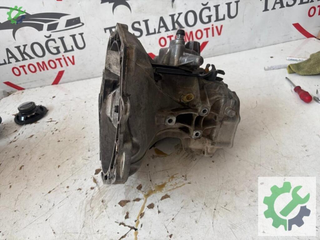 Opel Corsa Şanzıman çıkma parça