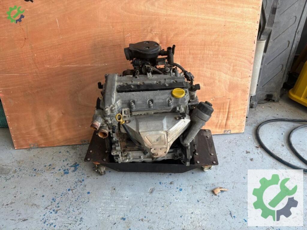 Opel Corsa Komple Motor çıkma parça