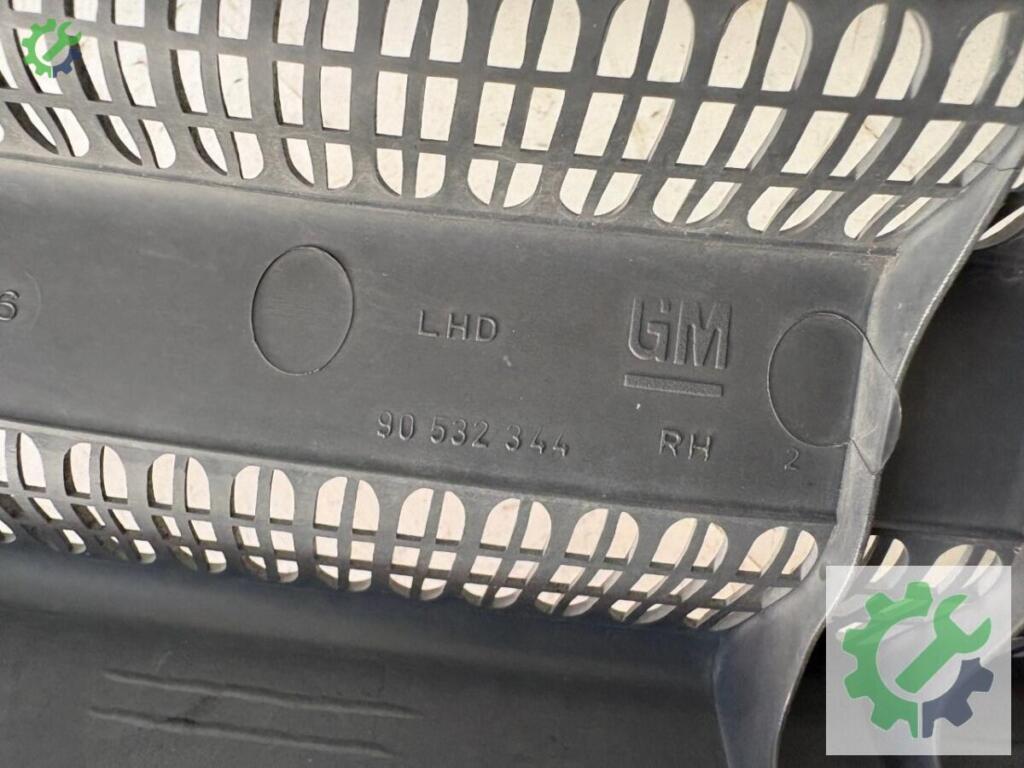 Opel Corsa Ön Cam Izgarası çıkma parça