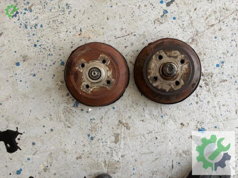 Opel Corsa Arka Taşıyıcı çıkma parça