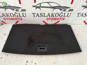 AUDİ Q7 BAGAJ ALT KAPAĞI