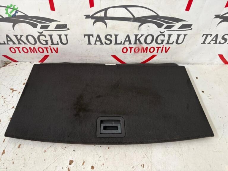 Audi Q7 Bagaj çıkma parça