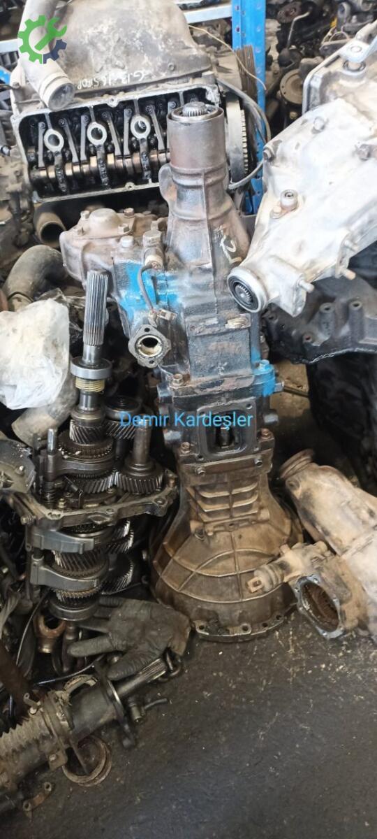 Isuzu TF Şanzıman Komple çıkma parça