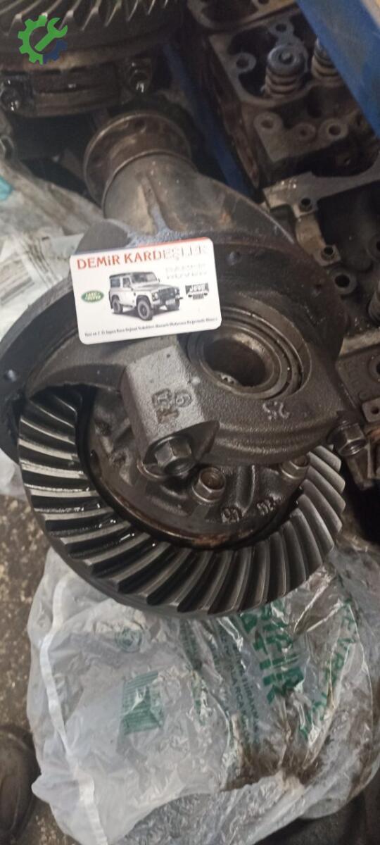 Isuzu NKR Defransiyel çıkma parça