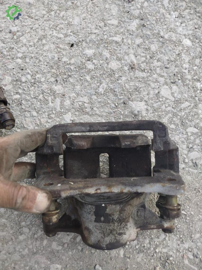 Toyota Corolla Fren Kaliperi çıkma parça