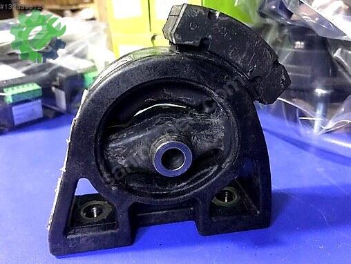Lexus GX Motor Takozu 1236116270 çıkma parça