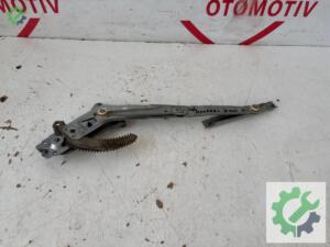 HYUNDAİ H100 PANELVAN SAĞ ÖN KAPI CAM KRİKOSU