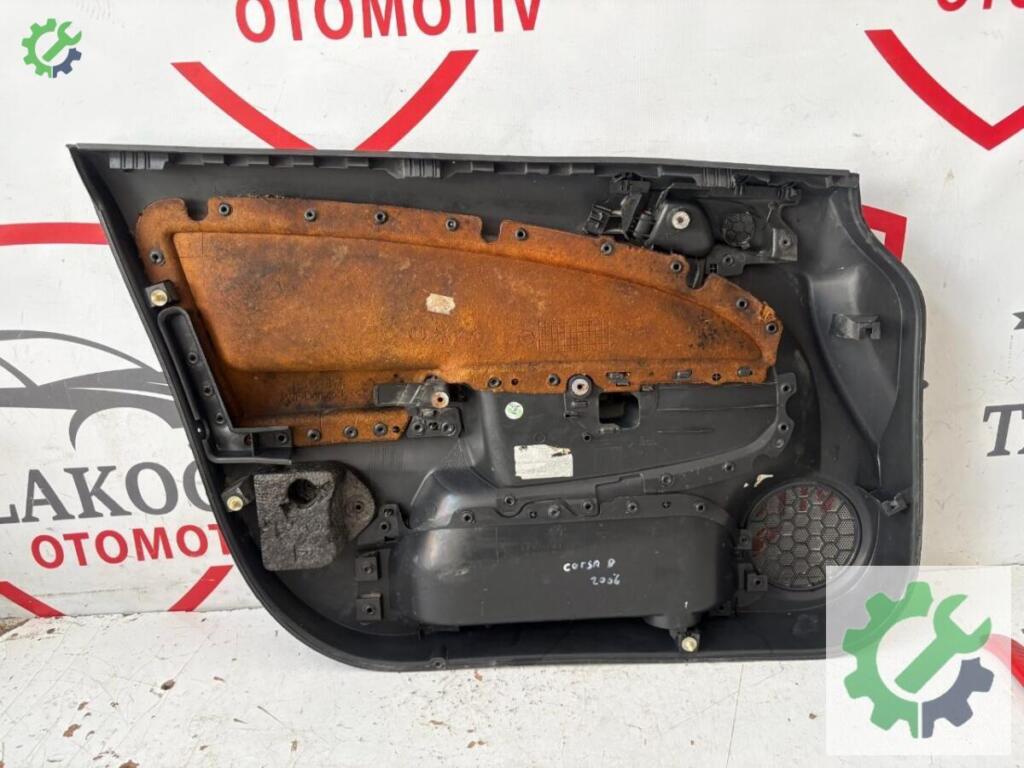 Opel Corsa Kapı Döşemesi çıkma parça