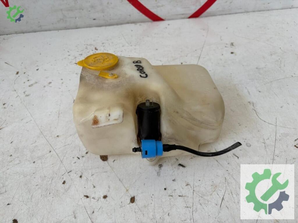 Opel Corsa Silecek Suyu Deposu çıkma parça