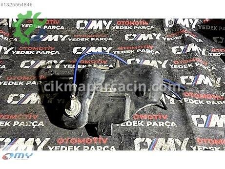 BMW 3 Serisi Yakıt Dağıtıcı çıkma parça