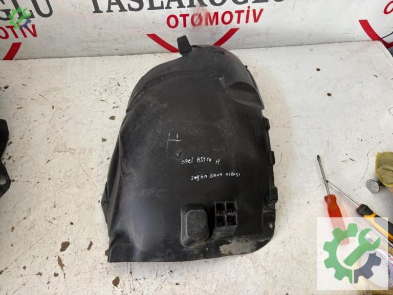 Opel Astra Davlumbaz çıkma parça