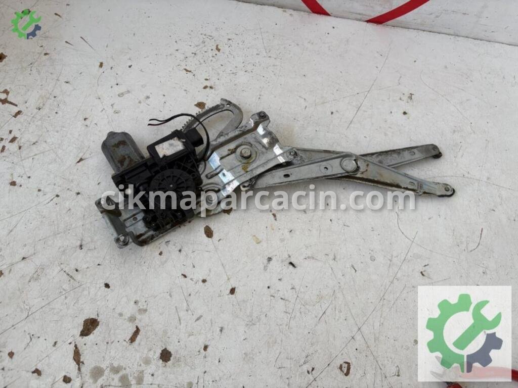 Opel Corsa Sol Ön Cam Krikosu çıkma parça
