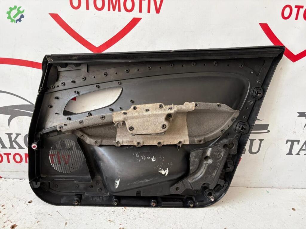 Fiat Linea Kapı Döşemesi çıkma parça