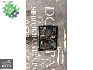 1K0937125D SİGORTA KUTUSU VOLKSWAGEN AUDİ SKODA SEAT
