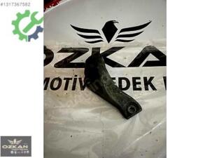 13517804376-01 E60 E90 MAZOT YAKIT POMPA AYAĞI BRAKETİ