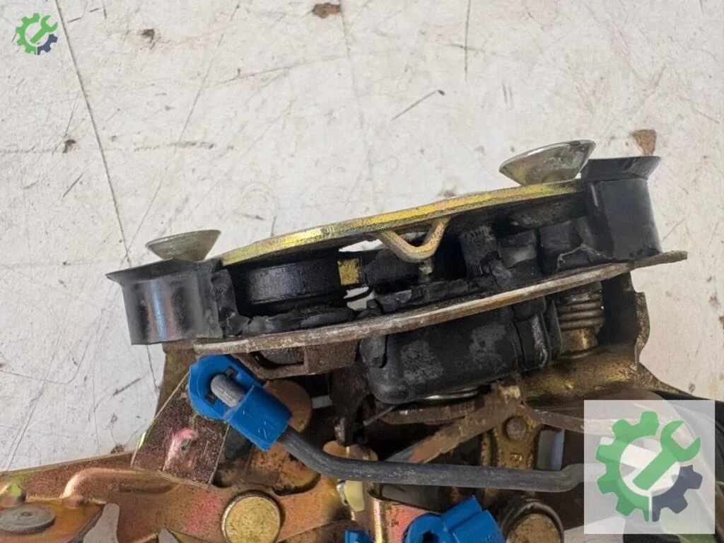 Opel Corsa Sol Ön Kapı Kilidi çıkma parça