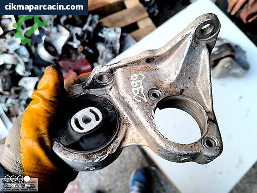 Peugeot 306 Bağlantı Braketi 1472338080 çıkma parça