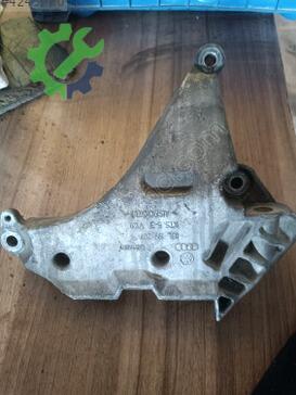 Volkswagen Caddy Motor Braketi çıkma parça