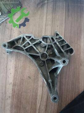 Volkswagen Caddy Motor Braketi 03L199207 çıkma parça