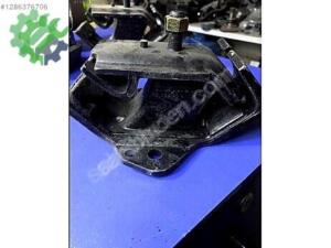 Nissan Navara D22 ZD30 Sol Ön Motor Takozu 11220-vk100