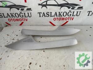 FORD TOURNEO COURİER ÖN CAM DİREK İÇ BAKALİTLERİ TAKIM