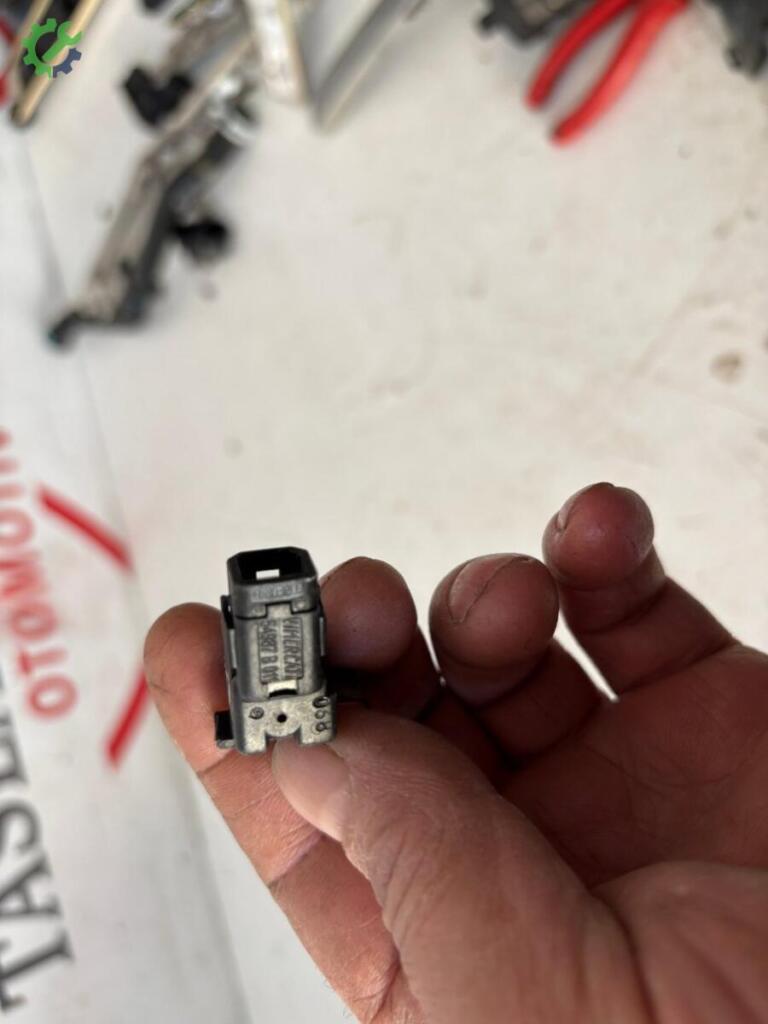Fiat Punto El Freni Butonu çıkma parça