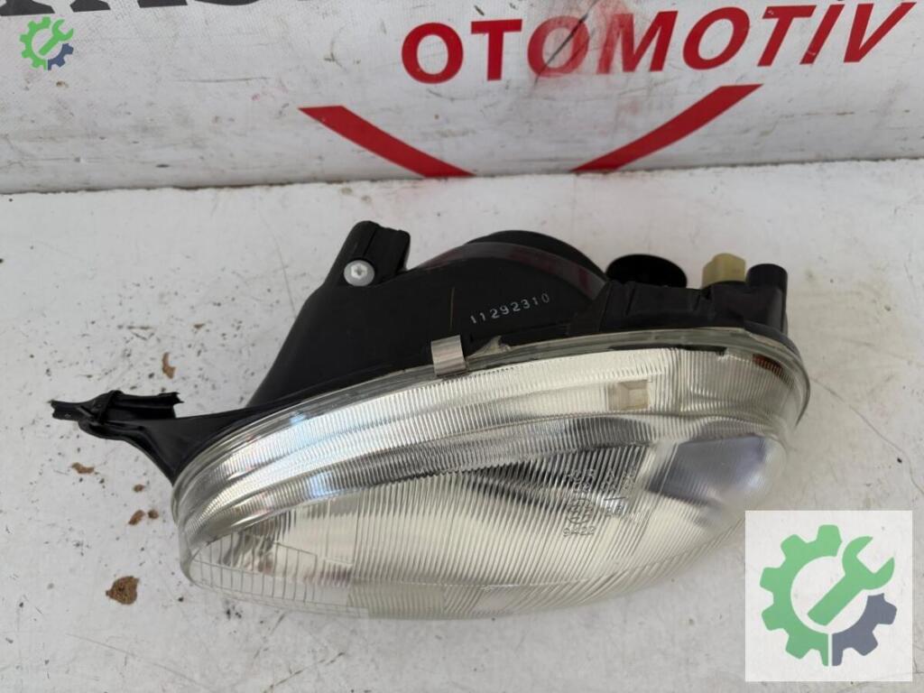 Opel Corsa Far çıkma parça