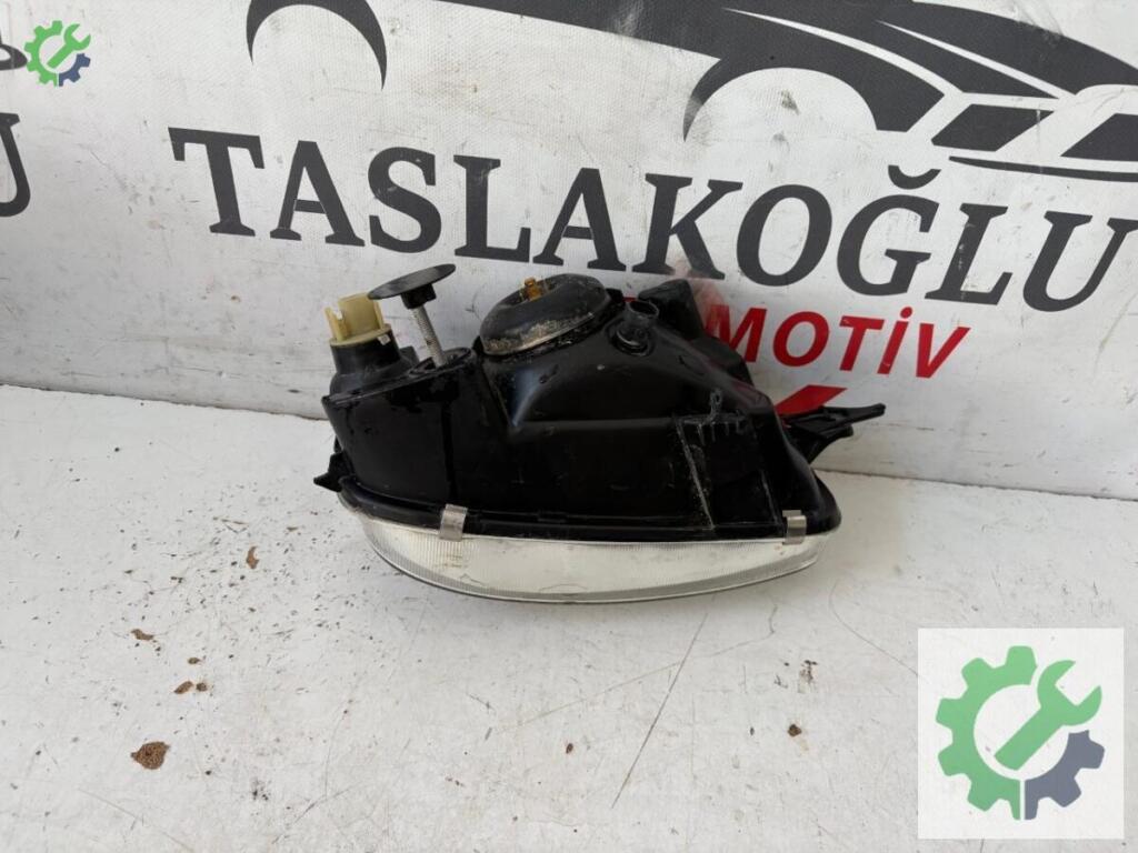 Opel Corsa Far çıkma parça