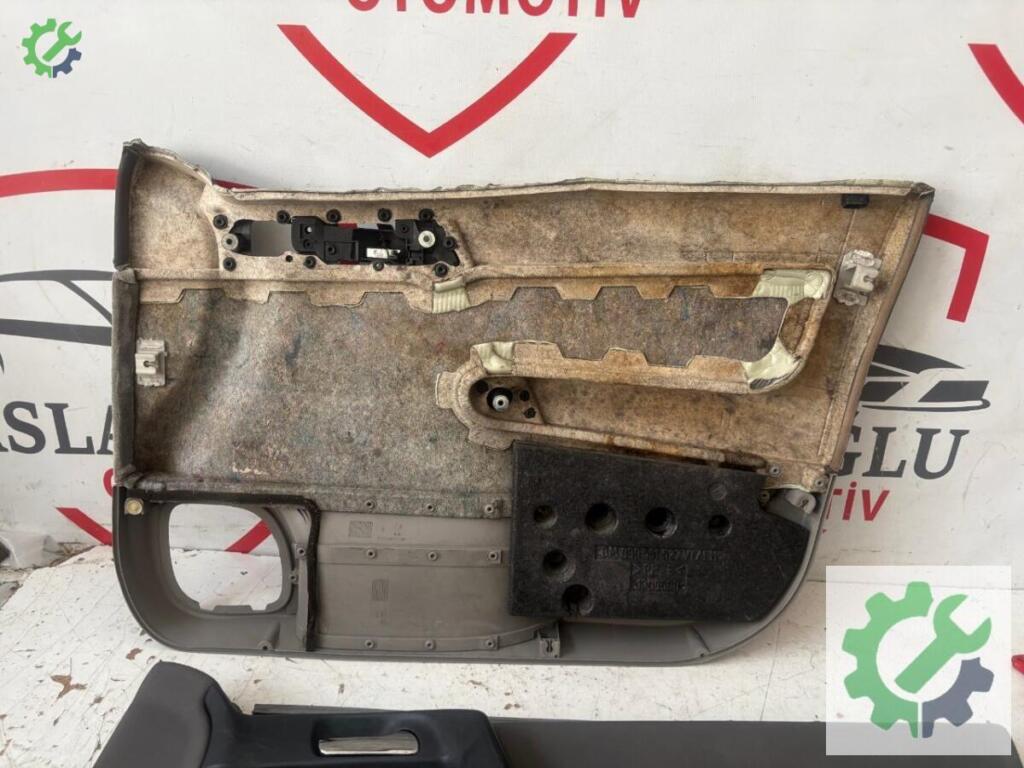 Opel Astra Kapı Döşemesi çıkma parça