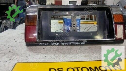 Mazda 929 Reflektör çıkma parça