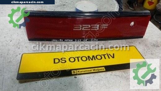 Mazda 323 Reflektör çıkma parça