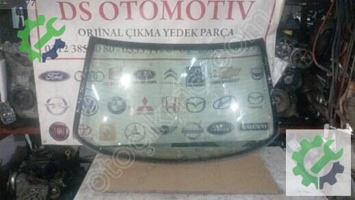BMW 3 Serisi Arka Cam çıkma parça
