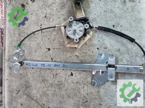 Volvo S40 Sağ Ön Cam Krikosu 1997-2001 çıkma parça