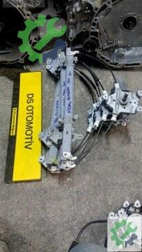Nissan Almera Sol Ön Cam Krikosu 1997-2005 çıkma parça