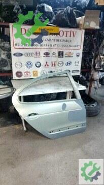 Renault Megane Sağ Arka Kapı 1998-2001 çıkma parça