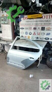 Renault Megane Sol Arka Kapı 1998-2001 çıkma parça