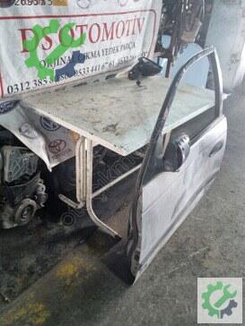 Toyota Avensis Sol Ön Kapı 1999-2001 çıkma parça